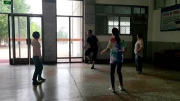 说明: E:\CZG\非教学\工会党务与指导青年教师\20220606 校工会活动视频\304永利集团官网入口 姜亚东 踢毽子_Moment.jpg